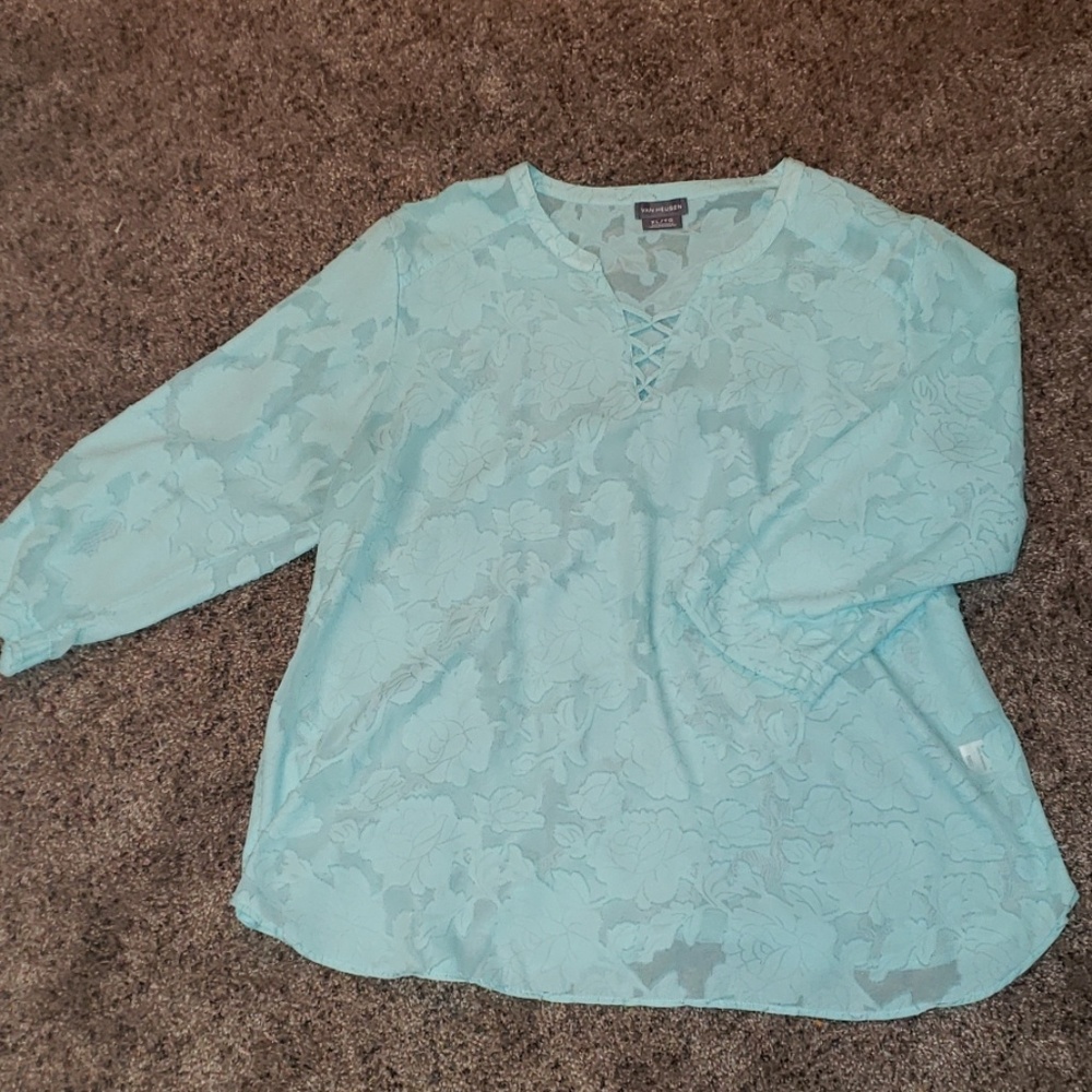 Van Heusen 3/4 sleeve blouse